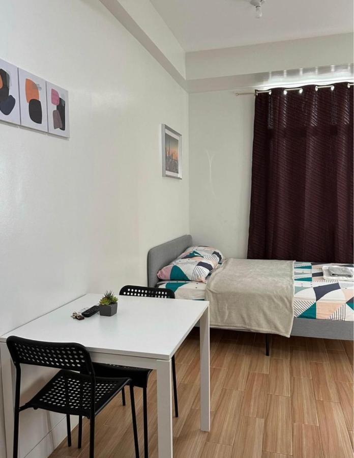 Binan Neat Unit In Holland Park Southwoodsアパートホテル エクステリア 写真