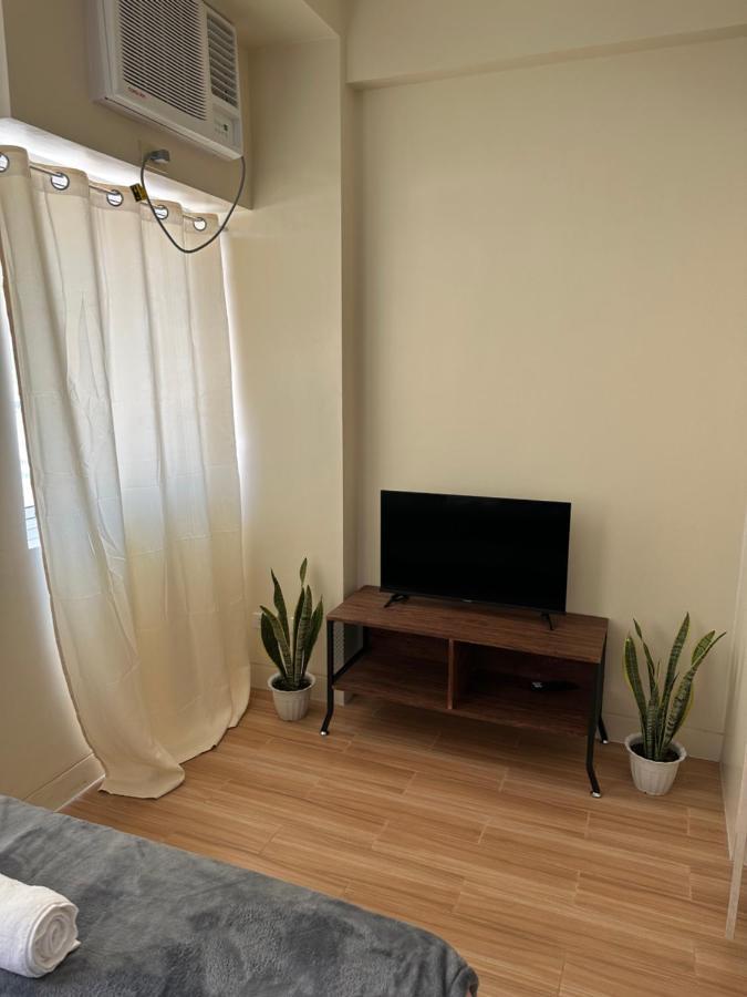 Binan Neat Unit In Holland Park Southwoodsアパートホテル エクステリア 写真