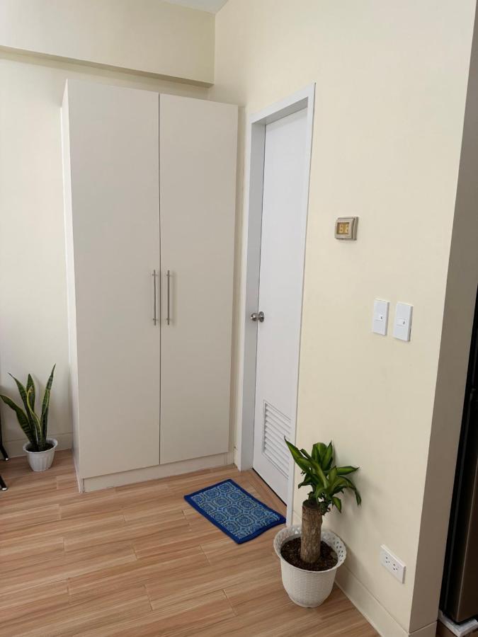 Binan Neat Unit In Holland Park Southwoodsアパートホテル エクステリア 写真