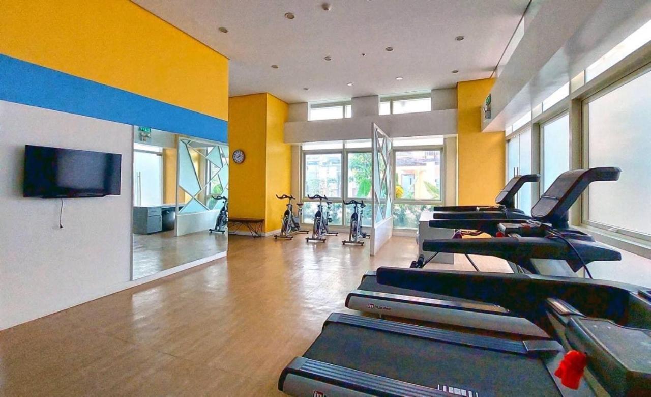 Binan Neat Unit In Holland Park Southwoodsアパートホテル エクステリア 写真
