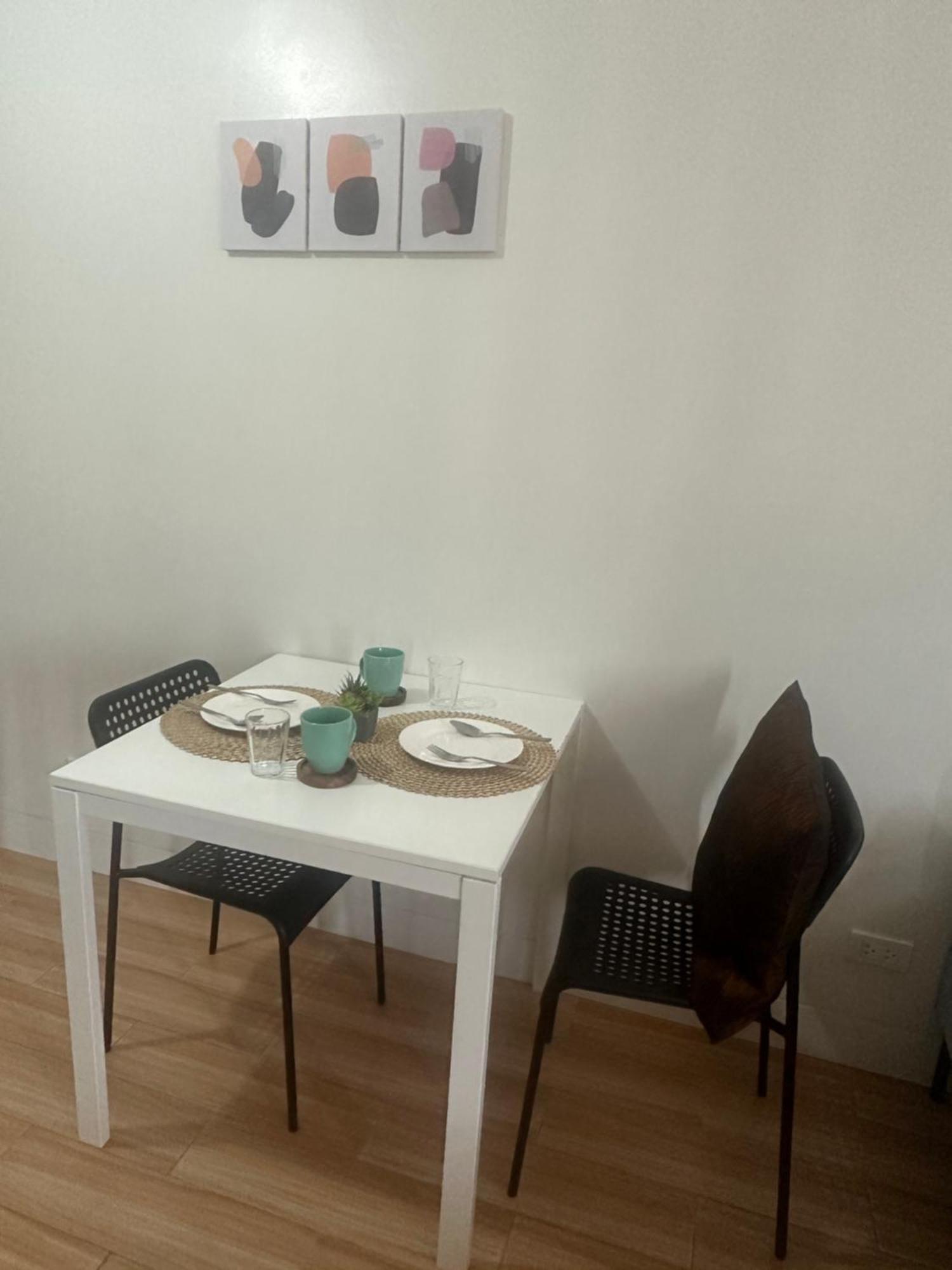 Binan Neat Unit In Holland Park Southwoodsアパートホテル エクステリア 写真
